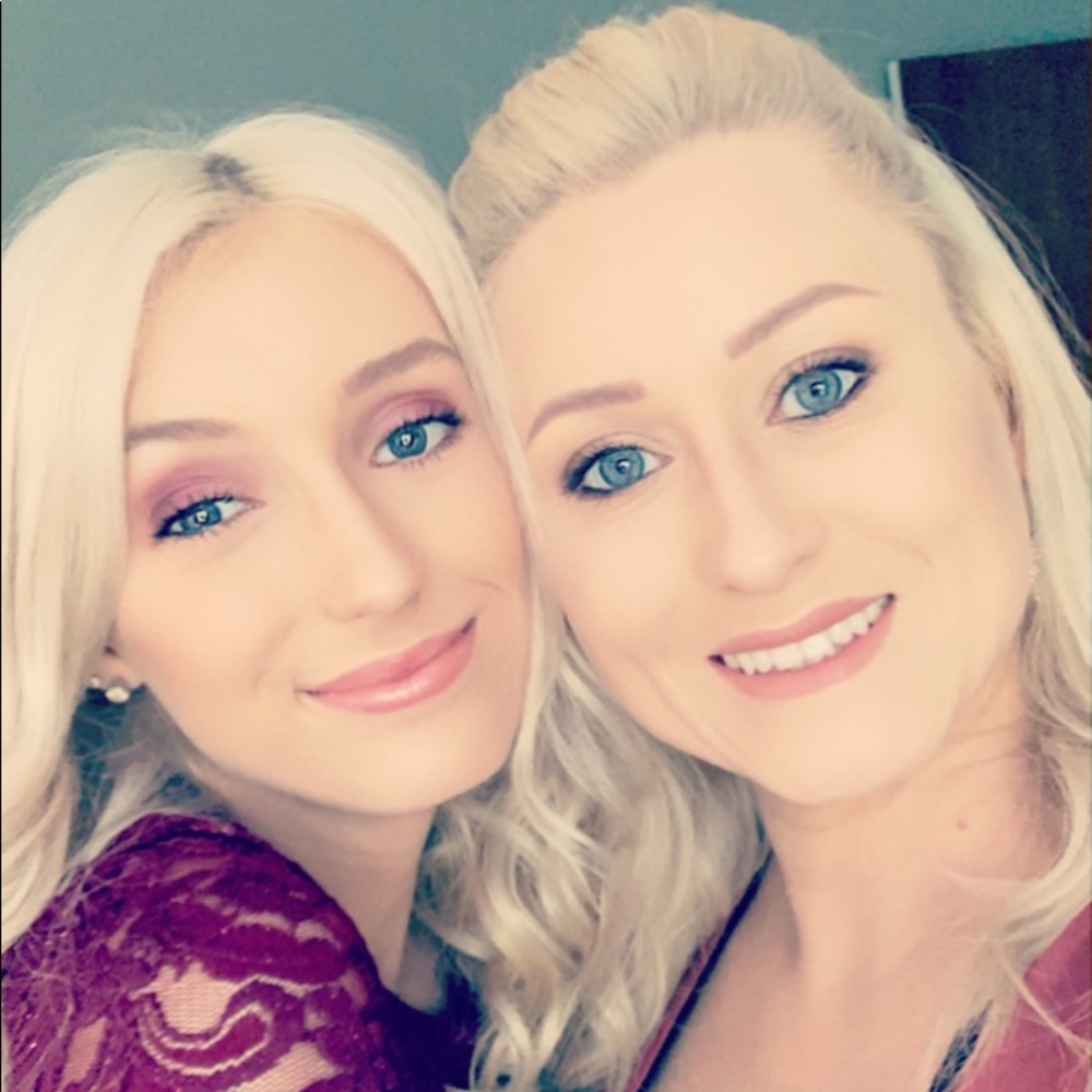 Meet your Posher, Kelli